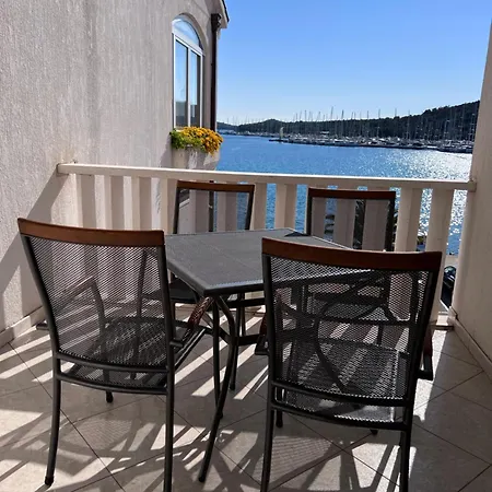 Ruza Rg Apartament Rogoznica (Sibenik-Knin)