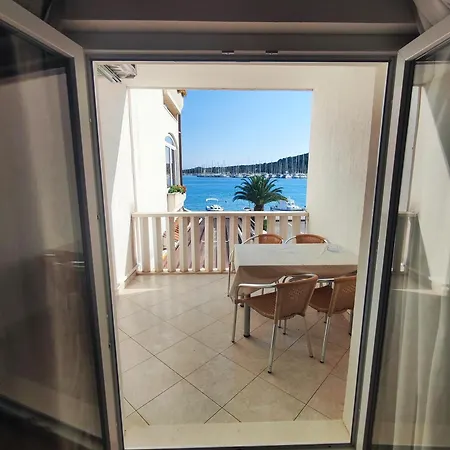 Ruza Rg Rogoznica (Sibenik-Knin)